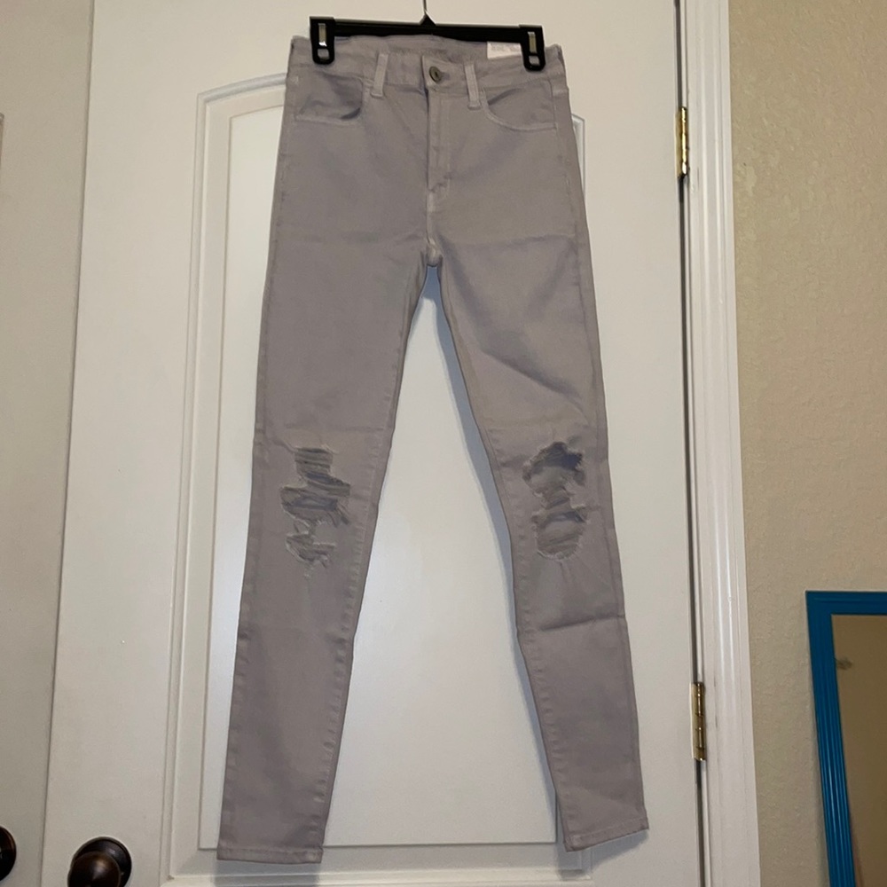 Light grey American Eagle jeans!